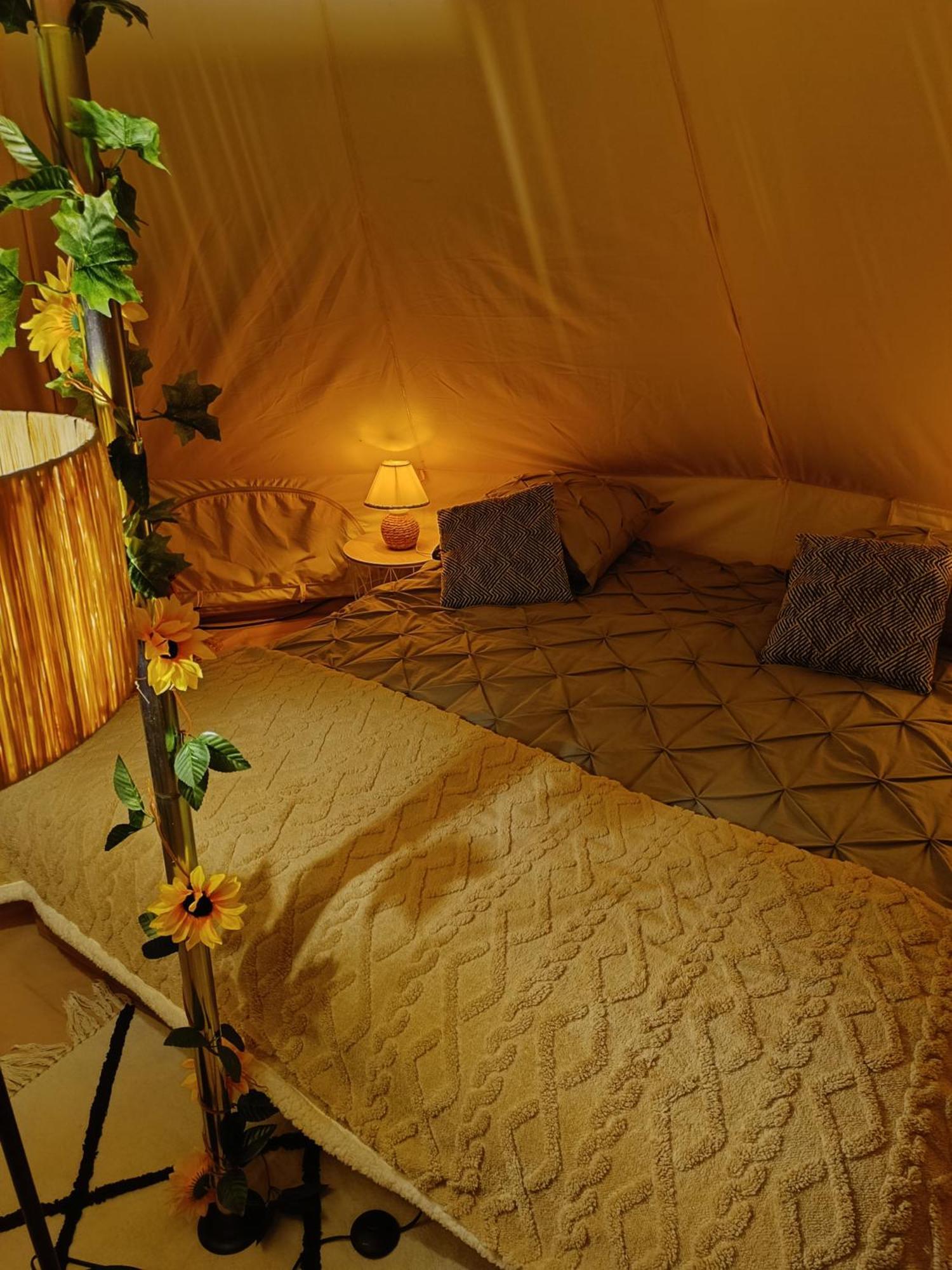 Tente Mongole " O Reves Atypiques" Bouce  Ngoại thất bức ảnh